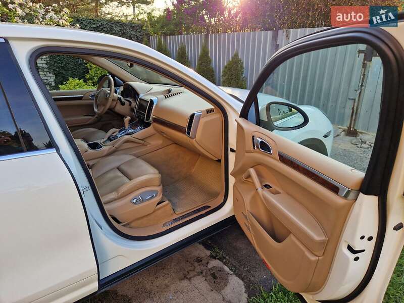 Позашляховик / Кросовер Porsche Cayenne 2010 в Вінниці