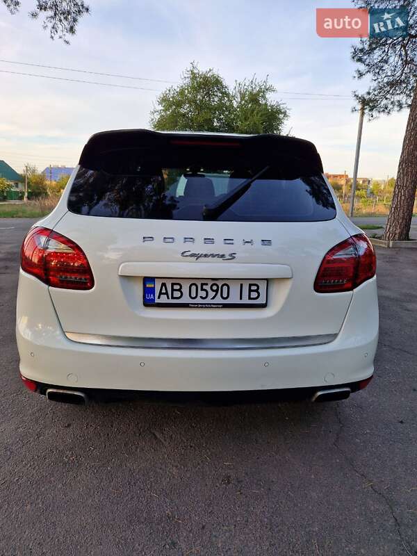 Позашляховик / Кросовер Porsche Cayenne 2010 в Вінниці