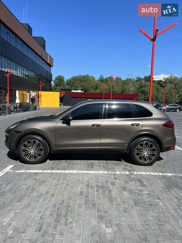 Внедорожник / Кроссовер Porsche Cayenne 2012 в Киеве фото 9 Внедорожник / Кроссовер Porsche Cayenne 2012 в Киеве