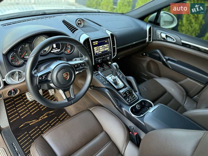 Позашляховик / Кросовер Porsche Cayenne 2016 в Одесі фото 13 Позашляховик / Кросовер Porsche Cayenne 2016 в Одесі