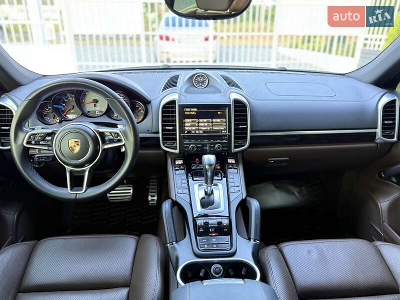 Позашляховик / Кросовер Porsche Cayenne 2016 в Одесі фото 14 Позашляховик / Кросовер Porsche Cayenne 2016 в Одесі