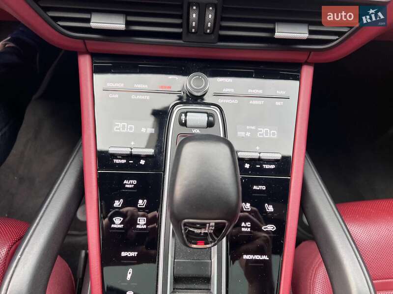 Позашляховик / Кросовер Porsche Cayenne 2021 в Львові