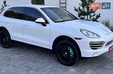 Внедорожник / Кроссовер Porsche Cayenne 2014 в 