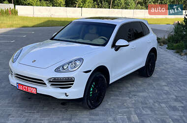 Внедорожник / Кроссовер Porsche Cayenne 2014 в 