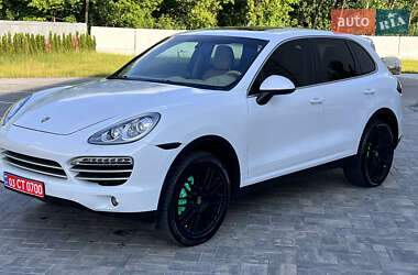 Внедорожник / Кроссовер Porsche Cayenne 2014 в 