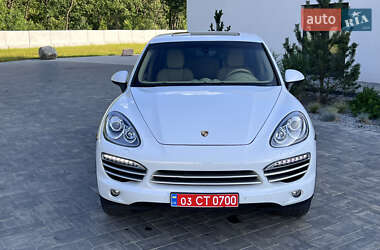 Внедорожник / Кроссовер Porsche Cayenne 2014 в 