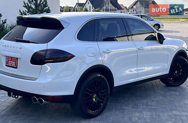 Внедорожник / Кроссовер Porsche Cayenne 2014 в 
