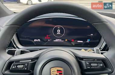 Внедорожник / Кроссовер Porsche Cayenne 2023 в 
