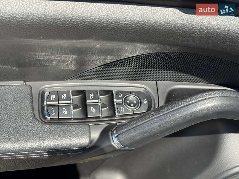 Внедорожник / Кроссовер Porsche Cayenne 2016 в Кременчуге