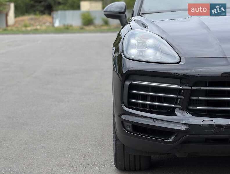 Внедорожник / Кроссовер Porsche Cayenne 2018 в Днепре