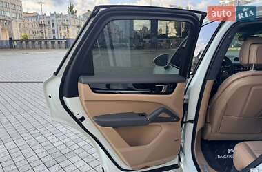 Внедорожник / Кроссовер Porsche Cayenne 2022 в 