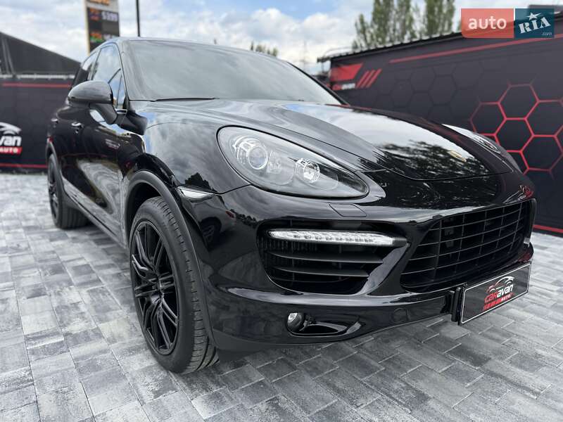 Внедорожник / Кроссовер Porsche Cayenne 2012 в Днепре