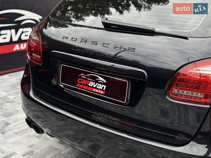 Внедорожник / Кроссовер Porsche Cayenne 2012 в Днепре