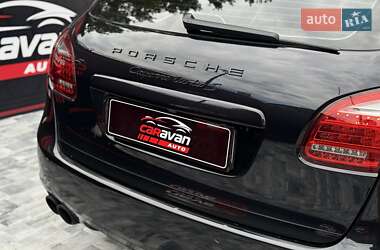 Внедорожник / Кроссовер Porsche Cayenne 2012 в 
