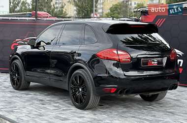 Внедорожник / Кроссовер Porsche Cayenne 2012 в 