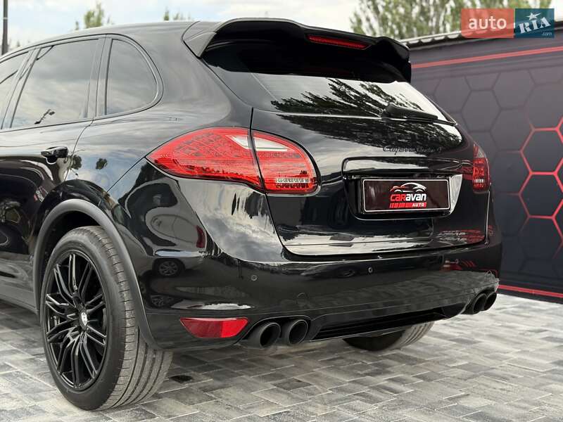 Внедорожник / Кроссовер Porsche Cayenne 2012 в Днепре