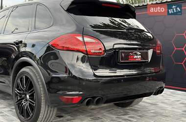 Внедорожник / Кроссовер Porsche Cayenne 2012 в 