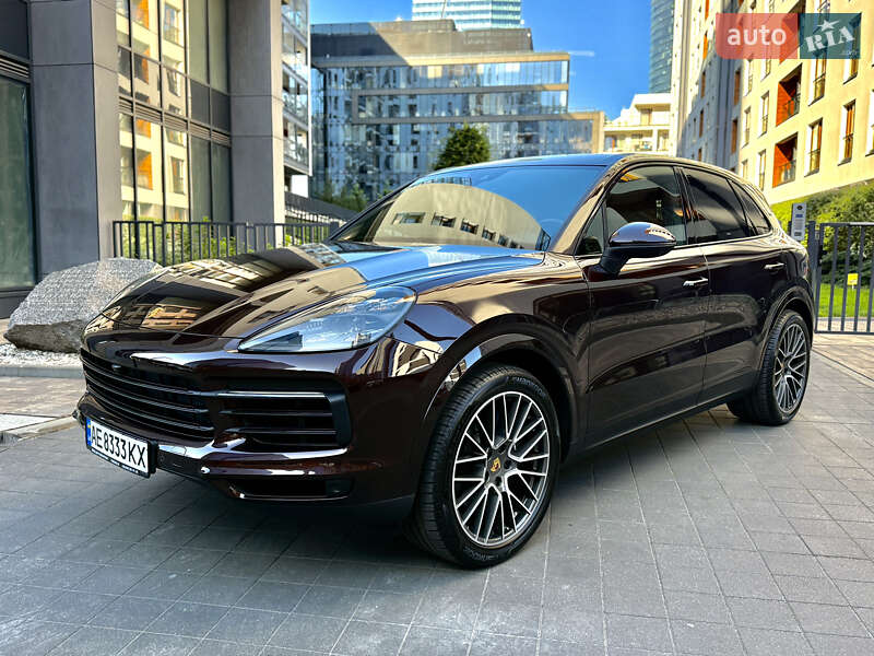 Внедорожник / Кроссовер Porsche Cayenne 2021 в 