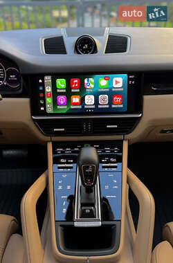 Внедорожник / Кроссовер Porsche Cayenne 2021 в 