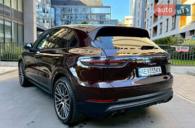 Внедорожник / Кроссовер Porsche Cayenne 2021 в 