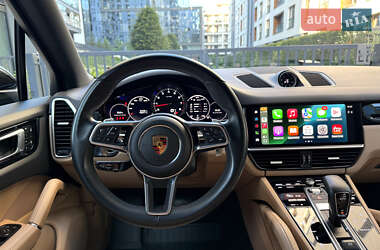 Внедорожник / Кроссовер Porsche Cayenne 2021 в 