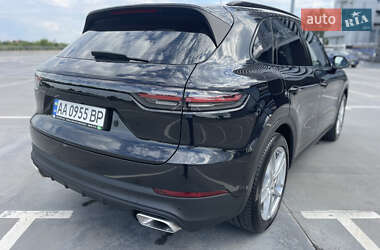 Внедорожник / Кроссовер Porsche Cayenne 2018 в 