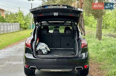 Внедорожник / Кроссовер Porsche Cayenne 2012 в 