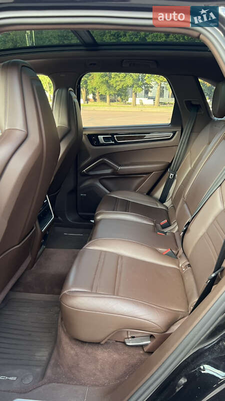 Внедорожник / Кроссовер Porsche Cayenne 2018 в Хмельницком фото 22 Внедорожник / Кроссовер Porsche Cayenne 2018 в Хмельницком