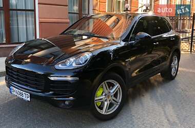 Позашляховик / Кросовер Porsche Cayenne 2015 в 