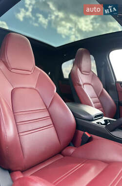 Внедорожник / Кроссовер Porsche Cayenne 2019 в 
