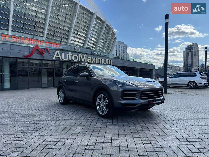 Внедорожник / Кроссовер Porsche Cayenne 2020 в 