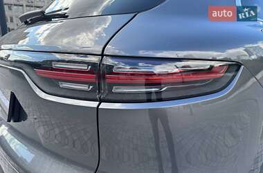 Внедорожник / Кроссовер Porsche Cayenne 2020 в 