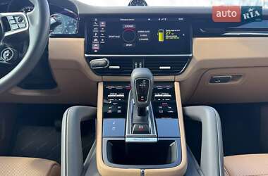 Внедорожник / Кроссовер Porsche Cayenne 2020 в 