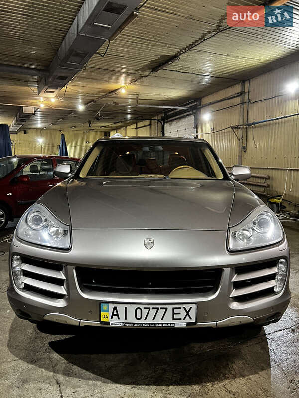 Позашляховик / Кросовер Porsche Cayenne 2007 в 