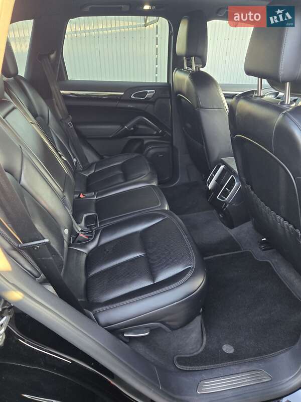 Внедорожник / Кроссовер Porsche Cayenne 2016 в Одессе