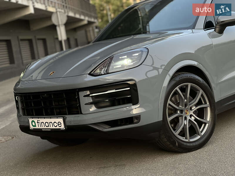 Внедорожник / Кроссовер Porsche Cayenne 2024 в Киеве
