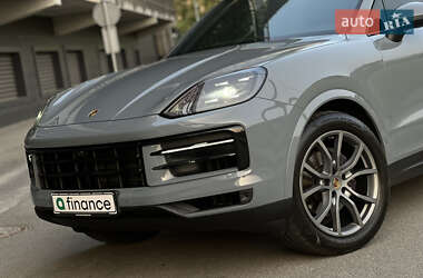 Внедорожник / Кроссовер Porsche Cayenne 2024 в 