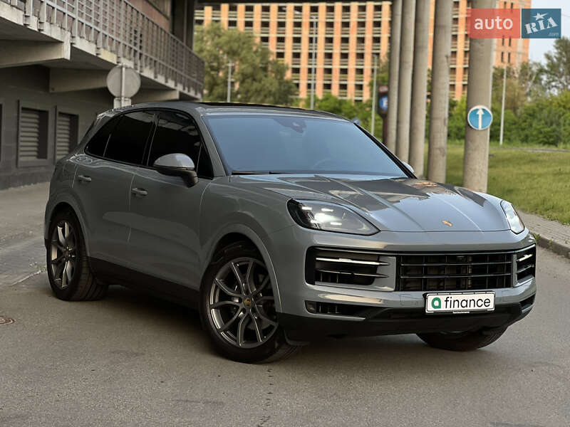 Внедорожник / Кроссовер Porsche Cayenne 2024 в Киеве