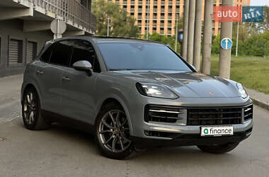 Внедорожник / Кроссовер Porsche Cayenne 2024 в 