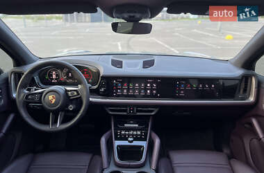 Внедорожник / Кроссовер Porsche Cayenne 2024 в 
