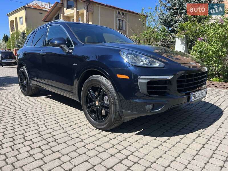 Внедорожник / Кроссовер Porsche Cayenne 2015 в Львове