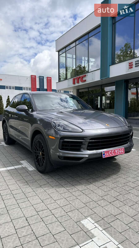 Внедорожник / Кроссовер Porsche Cayenne 2019 в 