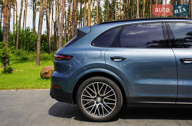 Внедорожник / Кроссовер Porsche Cayenne 2019 в 