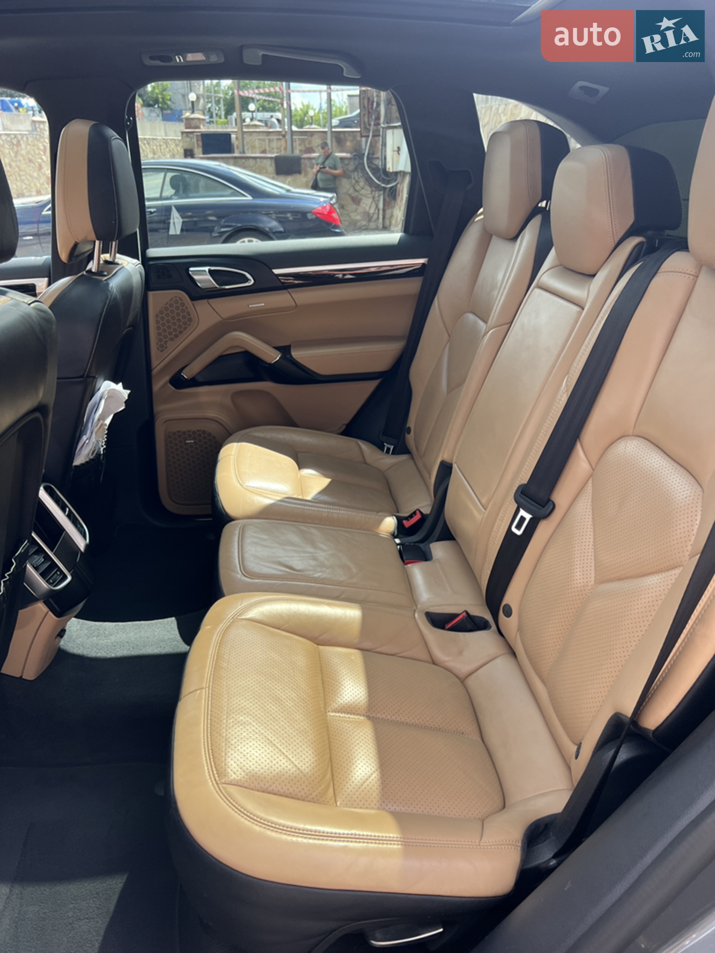 2016 Porsche Cayenne - мініатюра 10