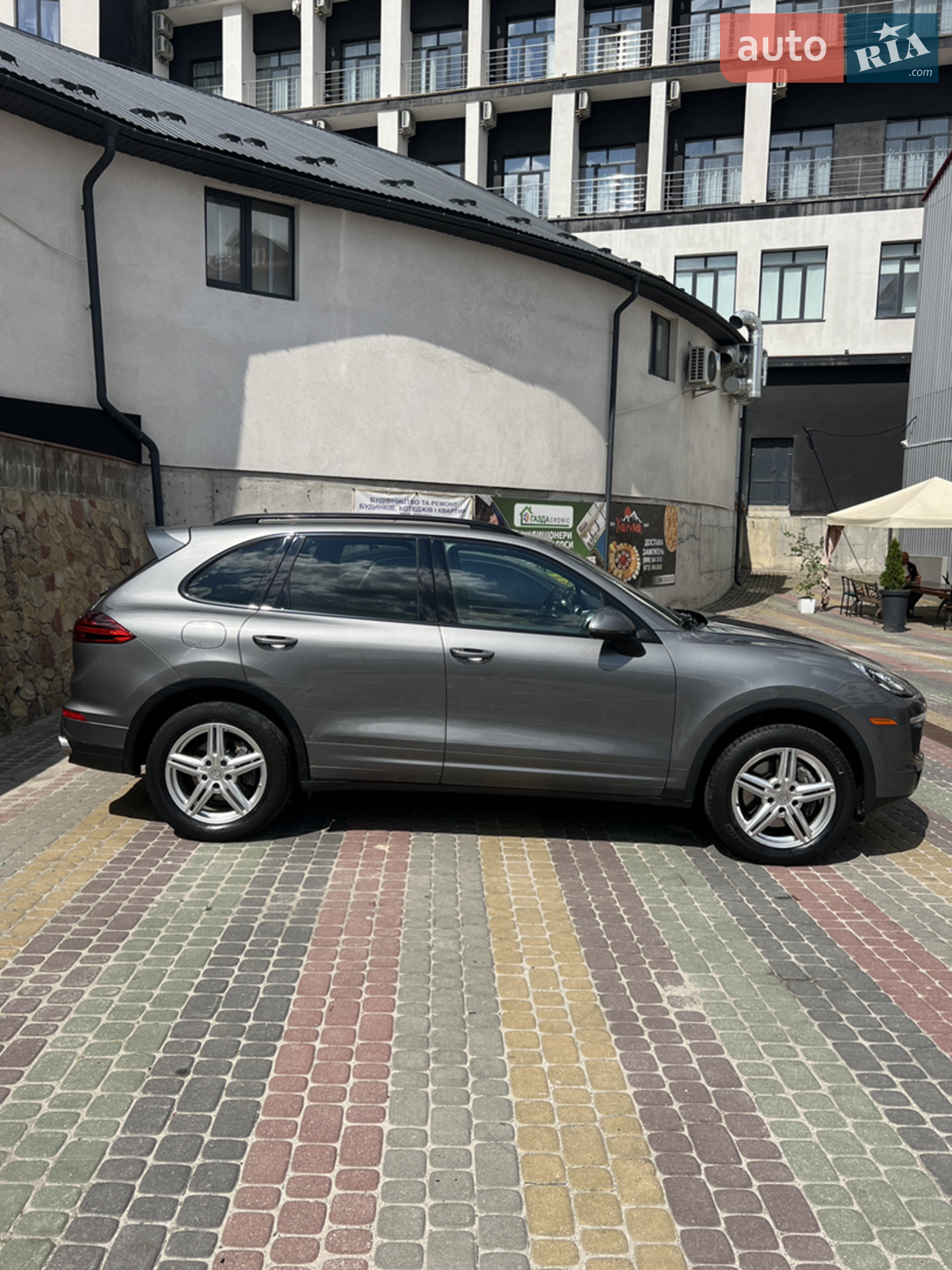 2016 Porsche Cayenne - мініатюра 4