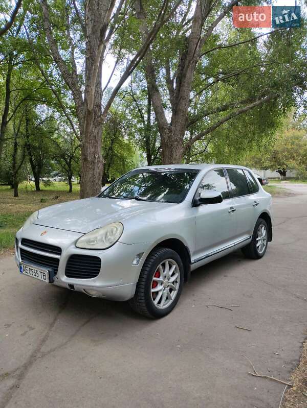 Внедорожник / Кроссовер Porsche Cayenne 2003 в Вольногорске