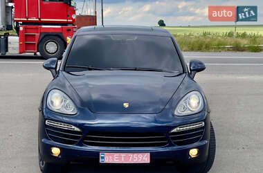 Внедорожник / Кроссовер Porsche Cayenne 2012 в 