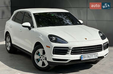 Внедорожник / Кроссовер Porsche Cayenne 2018 в 