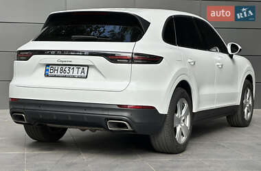 Внедорожник / Кроссовер Porsche Cayenne 2018 в 