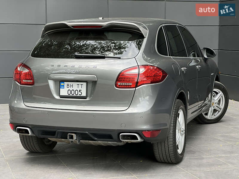 Внедорожник / Кроссовер Porsche Cayenne 2014 в Одессе